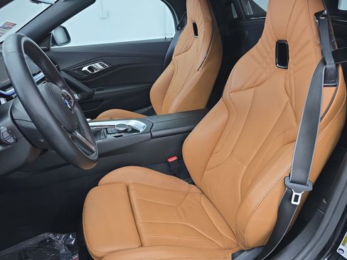 Used 2025 BMW Z4 M40i w/ Edition RWD image 11