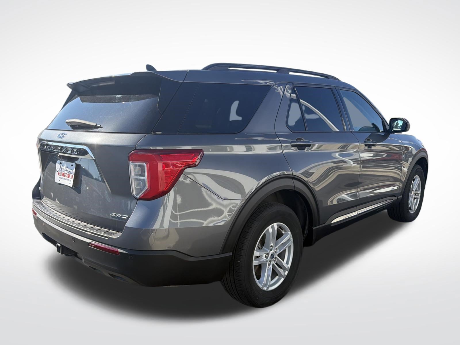 Used 2023 Ford Explorer XLT w/ Class IV Trailer Tow Package AWD/4WD image 8