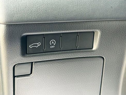 Used 2023 Lexus LX 600 F Sport w/ Accessory Package (A2) AWD/4WD image 37