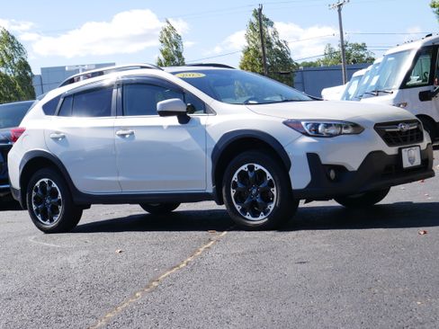 Used 2023 Subaru Crosstrek 2.0i Premium image 9