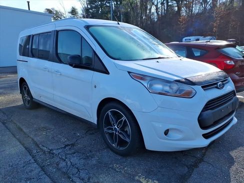 Used 2017 Ford Transit Connect XLT image 1