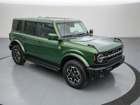 Certified 2025 Ford Bronco Outer Banks image 2