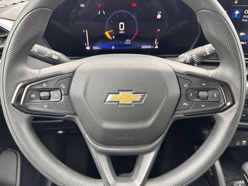 Used 2025 Chevrolet TrailBlazer LT FWD image 15