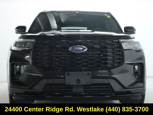Used 2025 Ford Explorer ST-Line AWD/4WD image 6