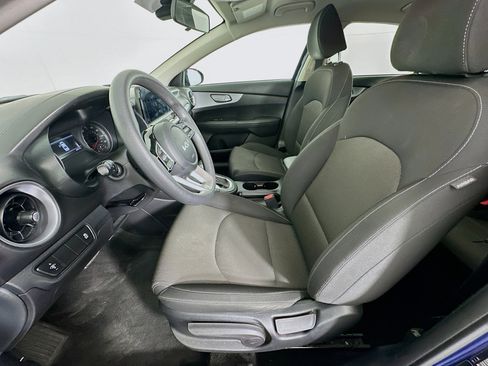 Used 2022 Kia Forte LXS FWD image 13