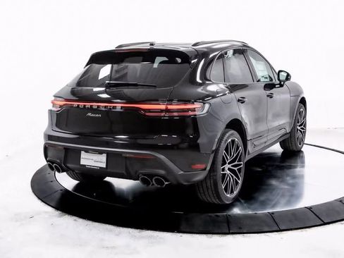 Certified 2025 Porsche Macan image 7