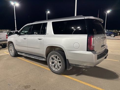 Used 2017 GMC Yukon XL SLT image 8