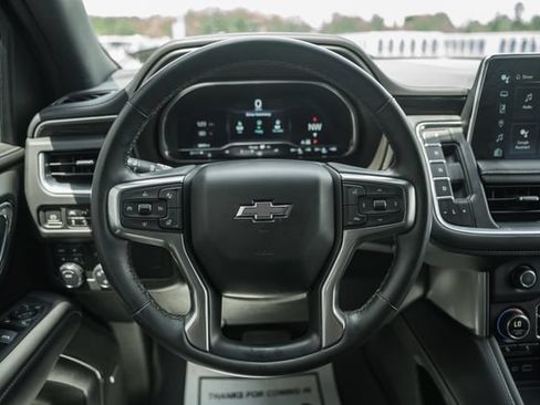 Used 2024 Chevrolet Tahoe Z71 w/ Luxury Package AWD/4WD image 37
