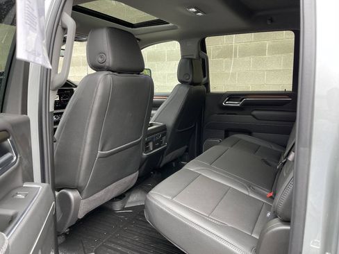 Used 2026 GMC Sierra 3500 Denali w/ Denali Reserve Package AWD/4WD image 16