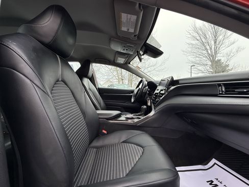 Used 2021 Toyota Camry SE image 34