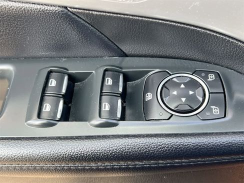 Used 2017 Ford Explorer XLT w/ Equipment Group 202A image 17