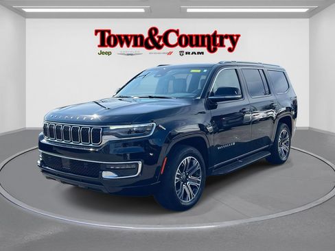 Certified 2025 Jeep Wagoneer 4WD w/ Premium Group I image 4