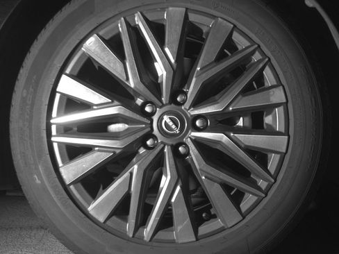 Used 2025 Nissan Altima 2.5 SV image 13