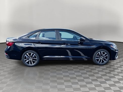 New 2026 Volkswagen Jetta SE image 2