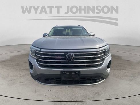 Used 2024 Volkswagen Atlas SE image 15