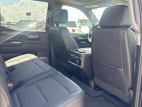 Used 2023 GMC Sierra 1500 Denali AWD/4WD image 16