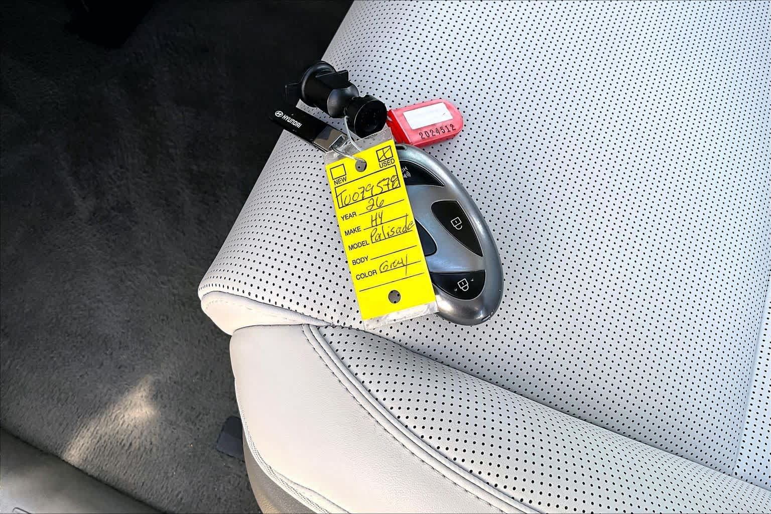 Used 2026 Hyundai Palisade SEL FWD image 15