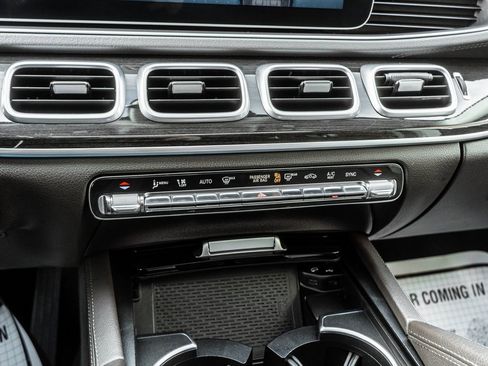 Used 2020 Mercedes-Benz GLS 450 4MATIC image 8