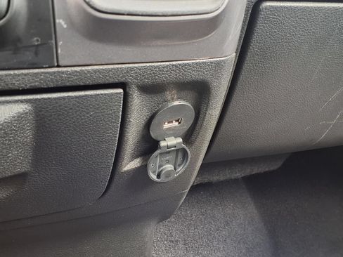 Used 2024 RAM 1500 Classic SLT AWD/4WD image 12