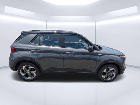 New 2025 Hyundai Venue Limited FWD image 2