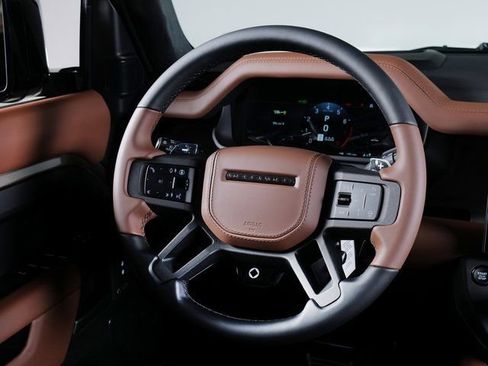 New 2026 Land Rover Defender 110 OCTA AWD/4WD image 12