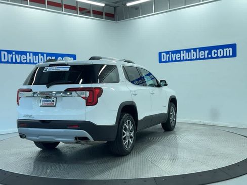 Used 2023 GMC Acadia SLT FWD image 2