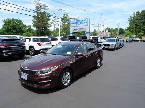 Used 2017 Kia Optima LX FWD image 1