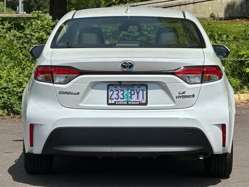 Used 2024 Toyota Corolla LE FWD image 7