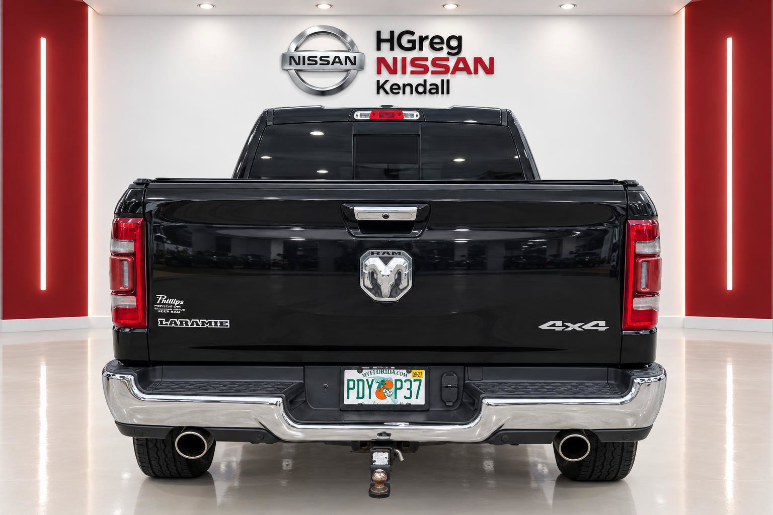 Used 2019 RAM 1500 Laramie AWD/4WD image 4
