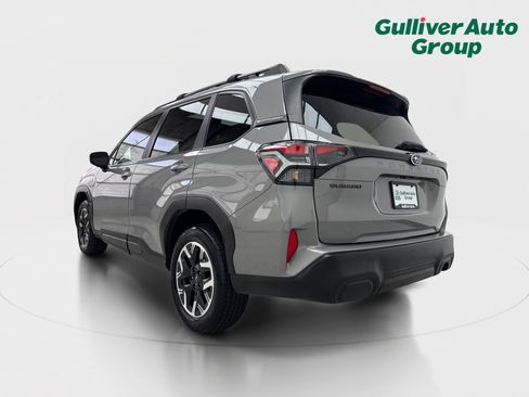 Used 2025 Subaru Forester Premium AWD/4WD image 5