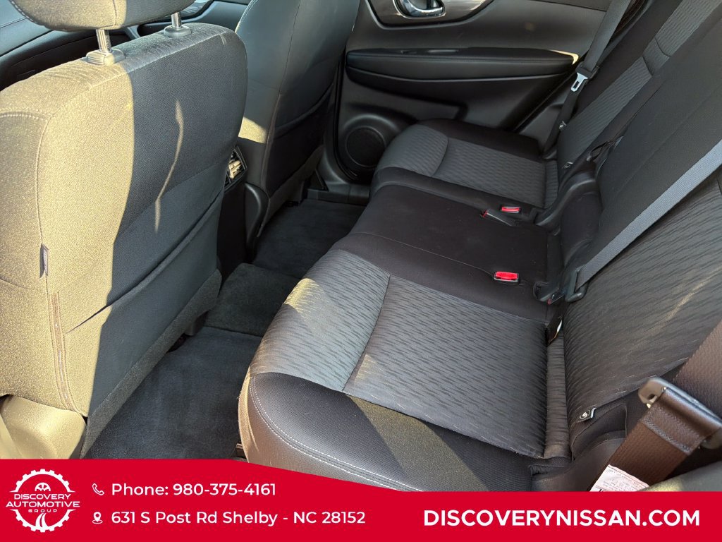 Certified 2019 Nissan Rogue SV FWD image 32