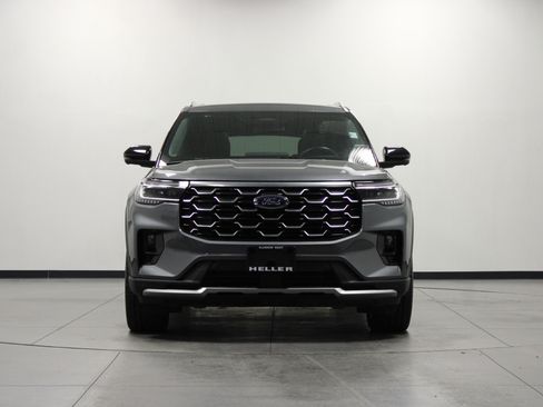 Used 2025 Ford Explorer Platinum w/ Ultimate Package AWD/4WD image 9