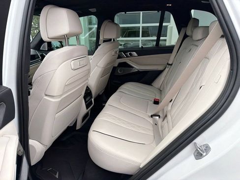 Used 2024 BMW X5 M60i AWD/4WD image 11