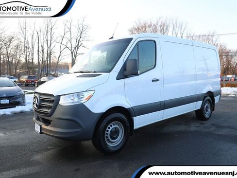 Used 2025 Mercedes-Benz Sprinter 2500 image 1