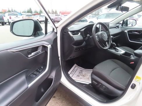 Used 2023 Toyota RAV4 XLE w/ Convenience Package image 17