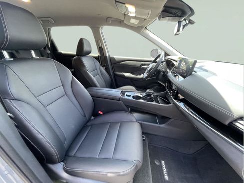 Used 2024 Nissan Rogue SL AWD/4WD image 21