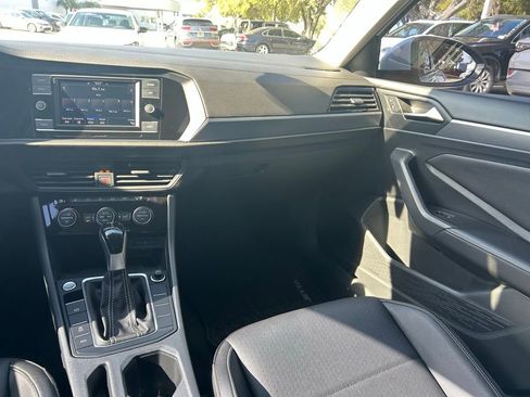 Used 2023 Volkswagen Jetta SE FWD image 11