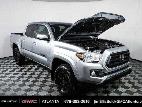 Used 2022 Toyota Tacoma SR5 AWD/4WD image 30