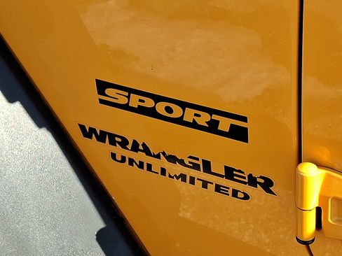 Used 2013 Jeep Wrangler Unlimited Sport AWD/4WD image 29