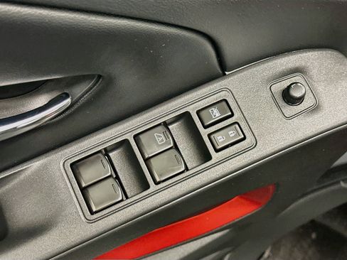 Used 2025 Nissan Frontier PRO-4X w/ Interior Protection Package AWD/4WD image 15
