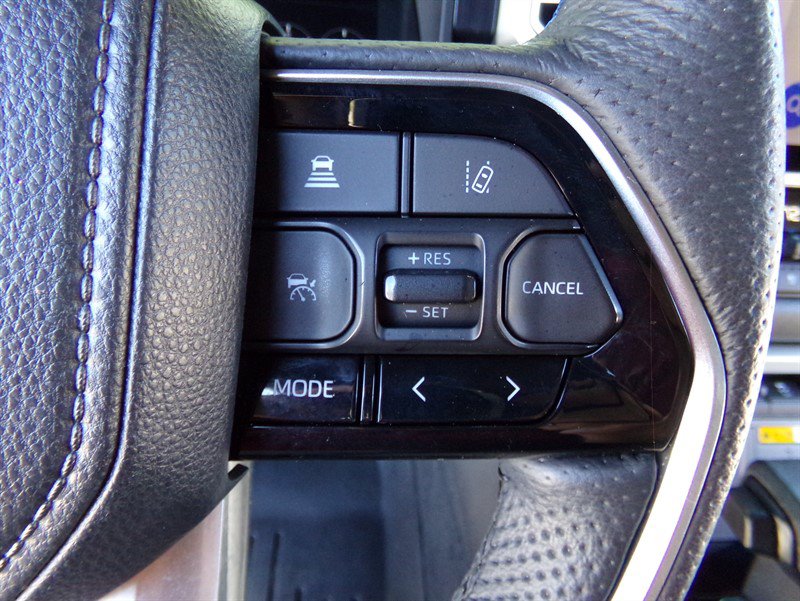 Used 2024 Toyota Sequoia Platinum w/ TRD Off-Road Package AWD/4WD image 43