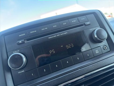 Used 2017 Dodge Grand Caravan SE FWD image 14