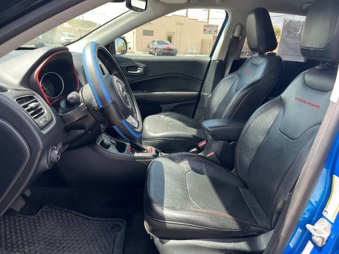 Used 2018 Jeep Compass Trailhawk w/ Leather Interior Group AWD/4WD image 11