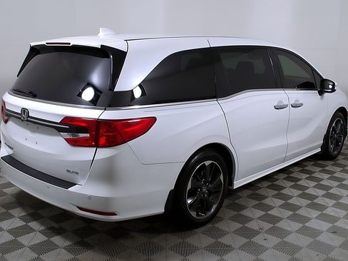 Used 2024 Honda Odyssey Elite image 7