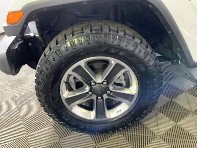 Used 2019 Jeep Wrangler Unlimited Sahara w/ Cold Weather Group AWD/4WD image 10