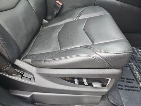 Used 2016 Cadillac Escalade Luxury image 39