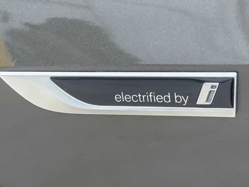 Used 2023 BMW X5 xDrive45e w/ Climate Comfort Package image 28