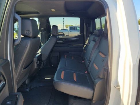 Used 2023 GMC Sierra 1500 AT4 w/ AT4 Premium Package AWD/4WD image 28