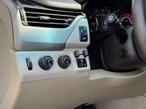 Used 2016 GMC Yukon XL Denali w/ Open Road Package image 9