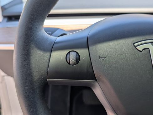 Used 2023 Tesla Model 3 Standard Range RWD image 24